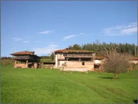 Chalet en calle Barrio Castiello, 8