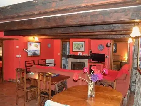 Casa rústica en Borau