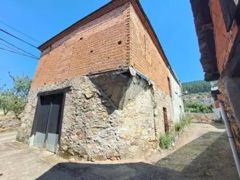 Casa rústica en Abesedo