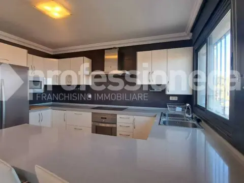 Casa adosada en calle calle La Luz