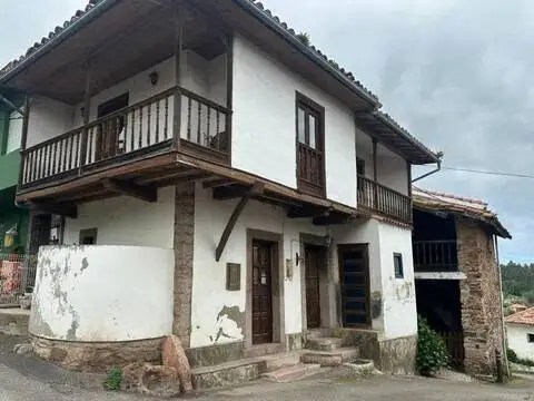 Casa rústica en Castrillón