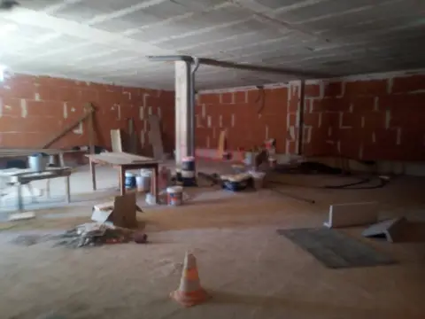 Local comercial en Arenas de Iguña