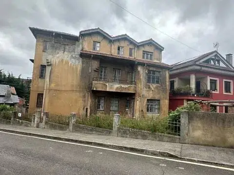Chalet en calle del Cardenal Inguanzo