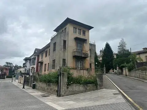 Chalet en calle del Cardenal Inguanzo