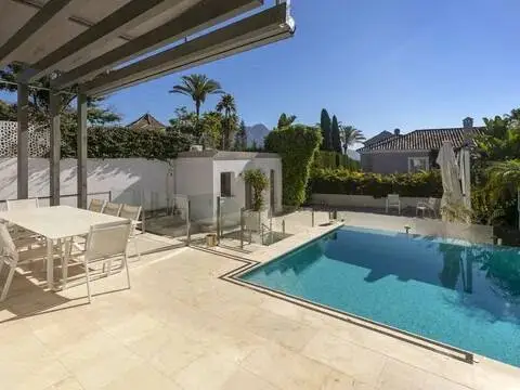 Chalet en calle G264+X3 Benahavis, Espana No Number