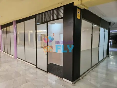 Local comercial en A Valenza