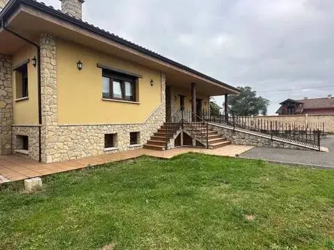Chalet en Castrillón