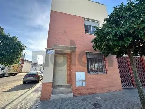 Casa adosada en Rociana del Condado