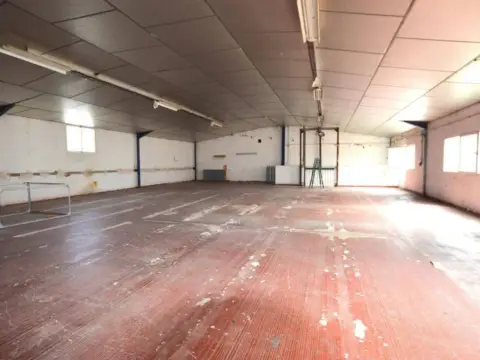 Nave industrial en Elda