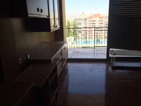 Piso en Naranjo-La Serna