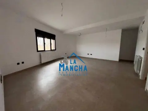 Casa adosada en La Gineta