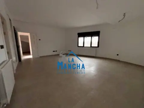 Casa adosada en La Gineta