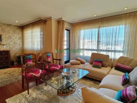 Dúplex en Praza España-Zona Corte Inglés