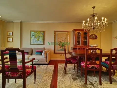 Dúplex en Praza España-Zona Corte Inglés