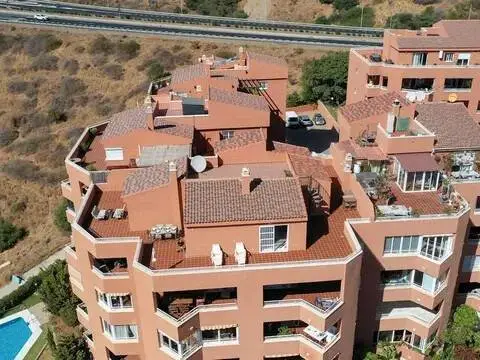 Ático en Urbanización Calahonda-Golf-Riviera del Sol-Miraflores