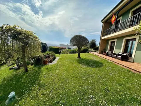 Chalet en Somió-Cabueñes