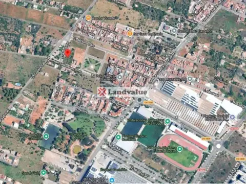 Terreno en calle del Canal
