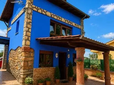 Chalet en calle Santianes, 141