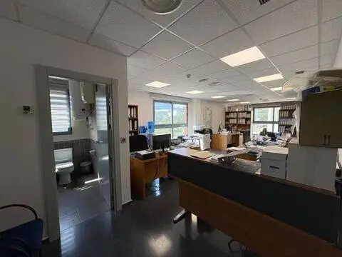 Oficina en Avenida Industrial Torrecilla 3