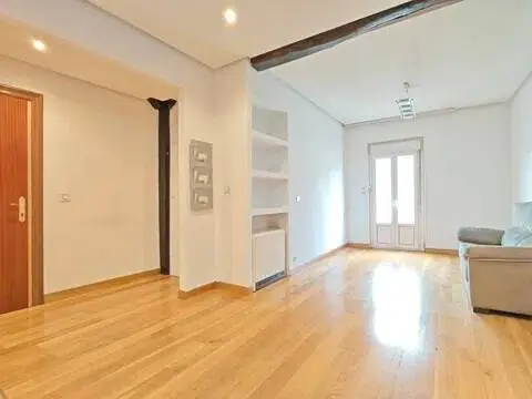 Piso en Desemparados-Judimendi-Santa Lucía