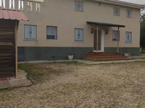 Chalet en Ugena
