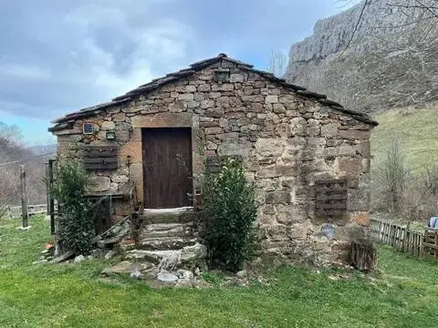 Casa rústica en calle Lugar Barrio Valdicio, 184 B