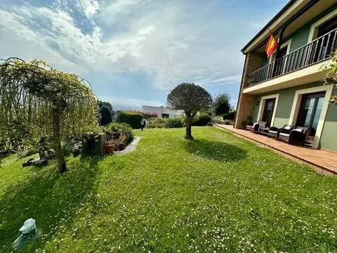 Chalet en Somió-Cabueñes