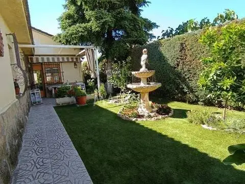 Chalet en Parque Manuel de Vega-Carretera de Ugena