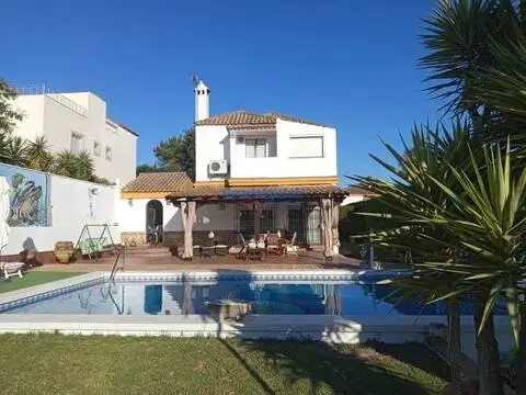 Chalet en Entrenúcleos