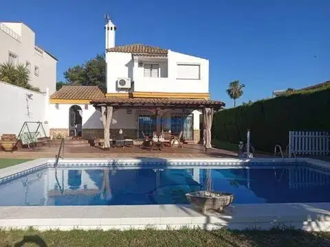 Chalet en Entrenúcleos
