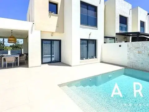 Casa en El Romeral-Santa Amalia