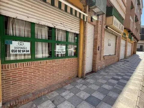 Local comercial en calle de Calderón de la Barca