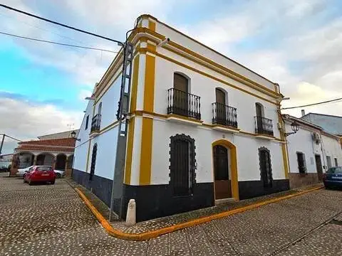 Casa rústica en calle de la Cruz