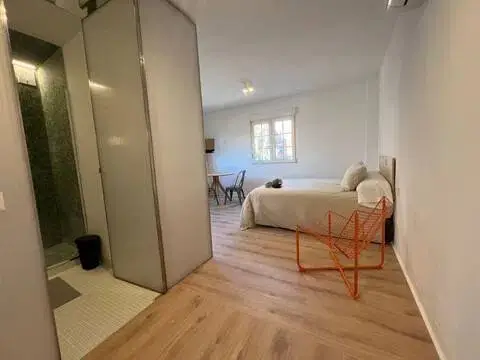 Habitación en calle de Alfonso Fernández Clausells