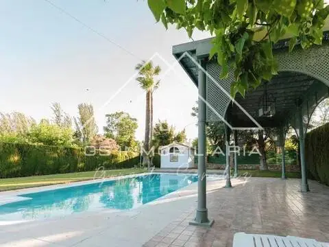 Chalet en Lucena