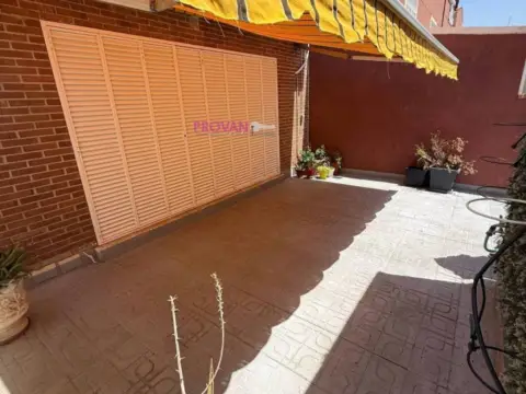 Casa adosada en Zona Sureste