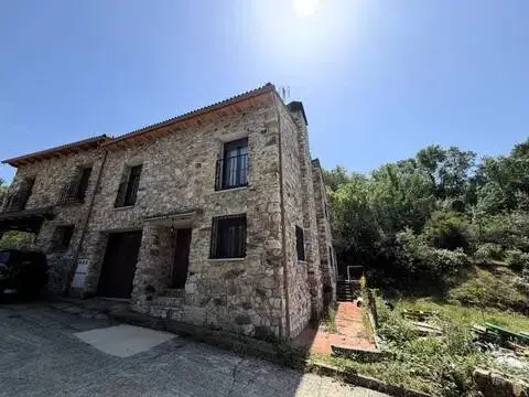 Casa adosada en Condemios de Arriba