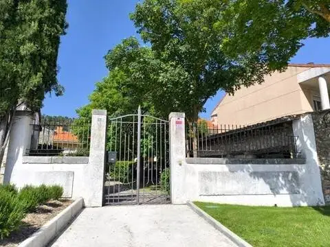 Chalet en Dueñas