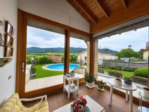 Chalet en Iruña de Oca - Iruña Oka