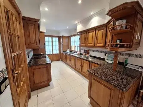 Chalet en Iruña de Oca - Iruña Oka