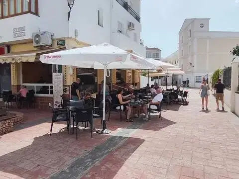 Local comercial en Avenida Ramon Castilla Pérez