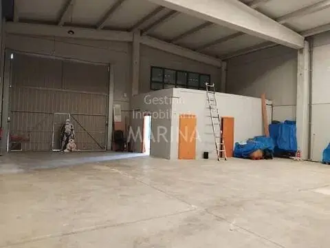 Nave industrial en El Viso de San Juan