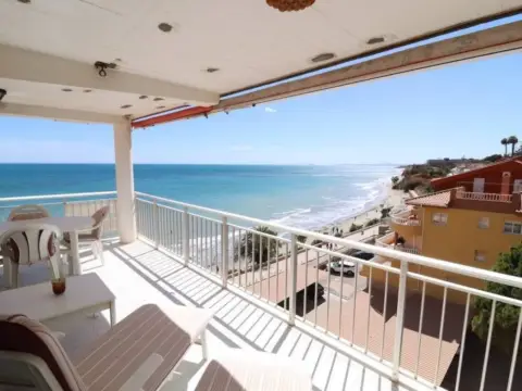Piso en Dehesa de Campoamor-Aguamarina