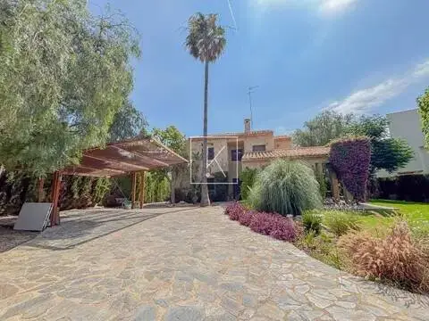 Chalet en calle de la Alt Maestrat