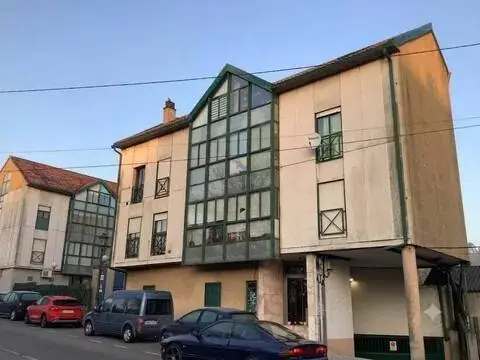 Piso en Avenida de la Mahía