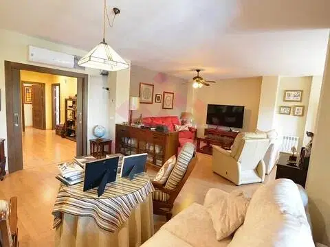 Chalet en calle Ucrania