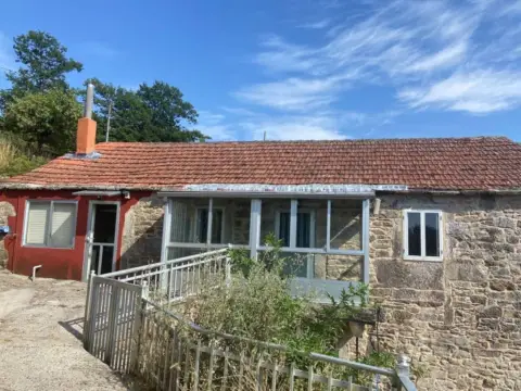 Casa rústica en Dozón