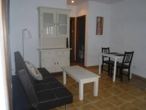 Piso en Núcleo Urbano-Urbanizaciones