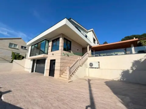 Casa en Chapela (San Fausto)