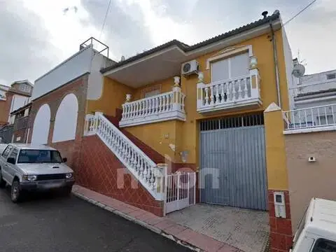 Casa adosada en calle de Mallorca